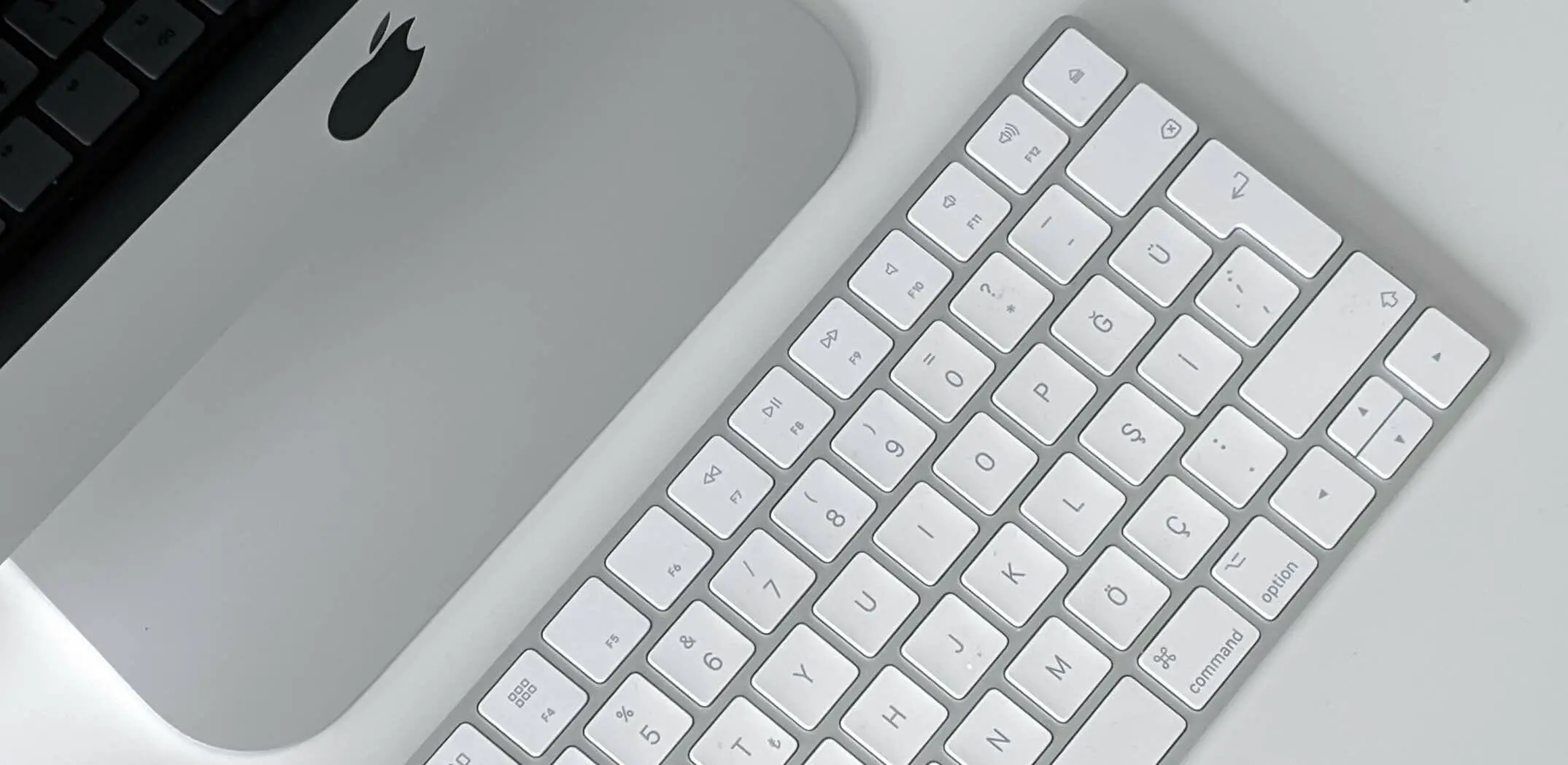 apple's MAC and wireless keyboard