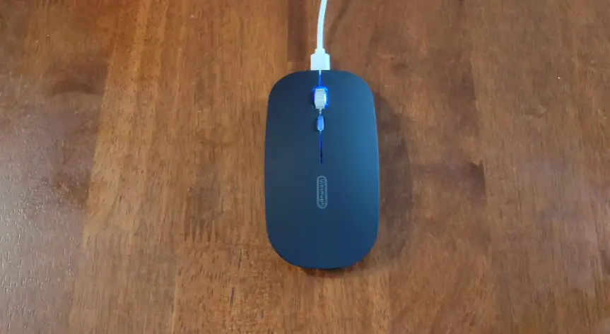 wireless mouse with charging dock
