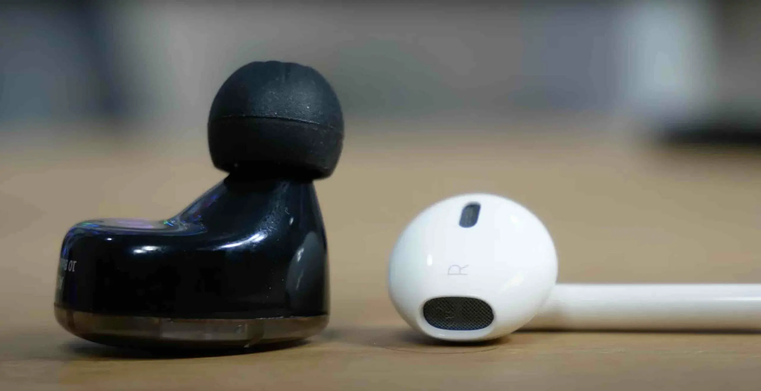 black and white earbud
