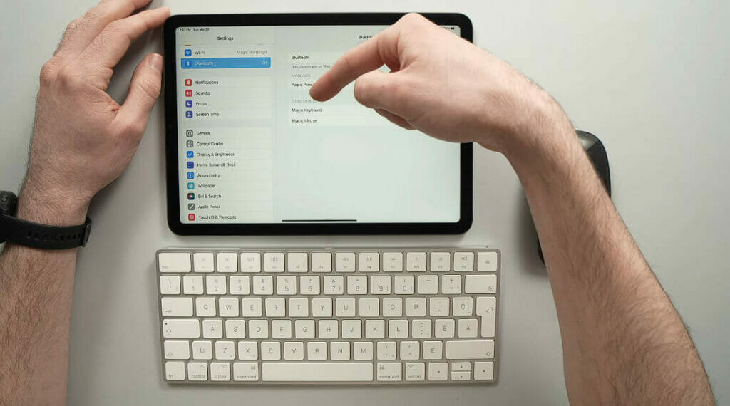 connect and pair devices; wireless keyboard, ipad, and wireless mouse