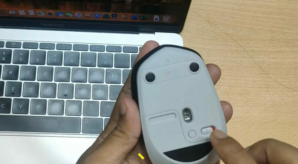 turning on the wireless mouse