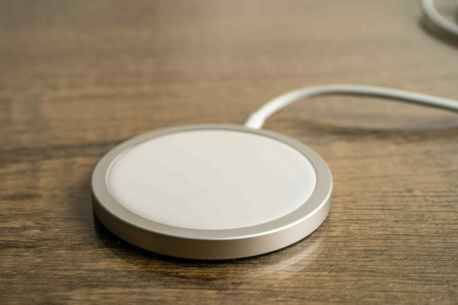 High Speed iPhone 8 Qi Wireless Charger Dual Charging Coils.
