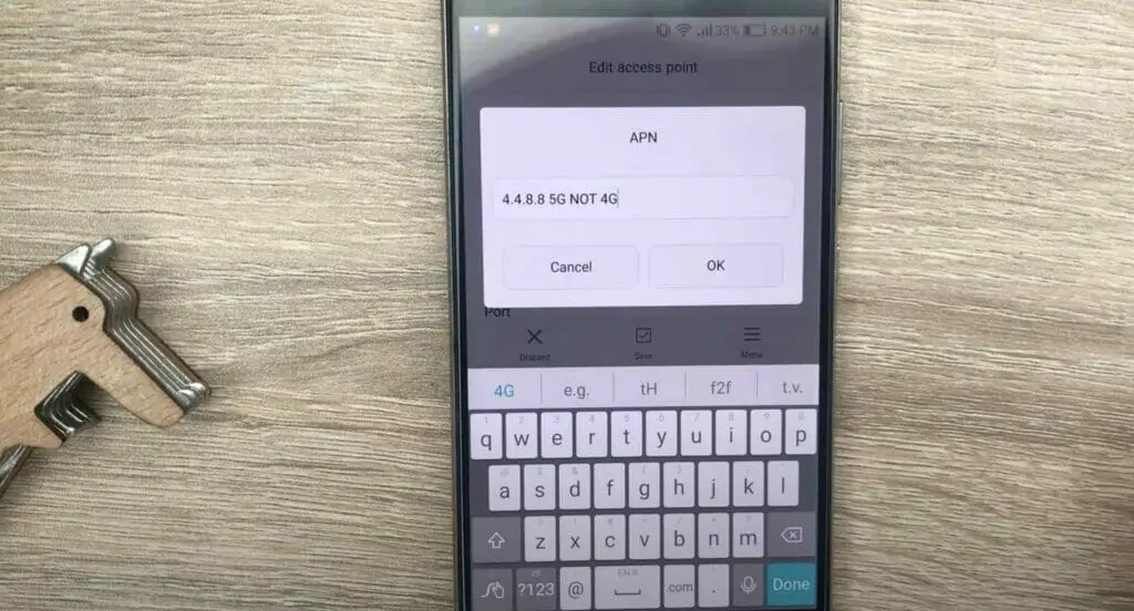 A person editing the phone's APN setting
