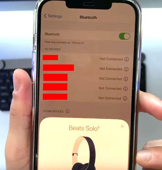 beats solo connected to phone